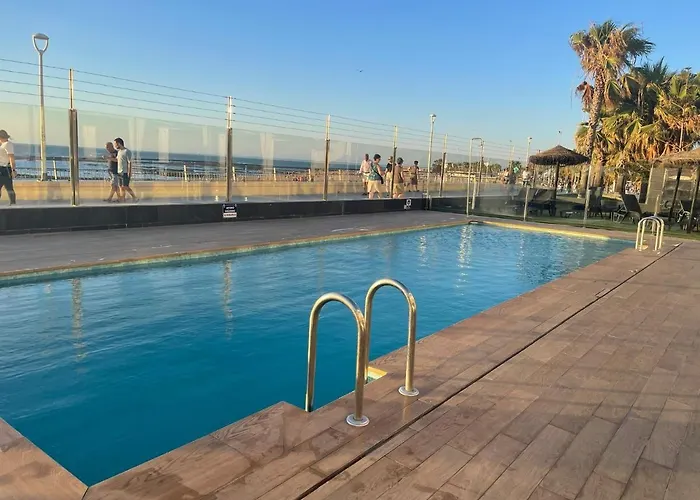 Apartamento con piscina en el Paseo Cruz del Mar